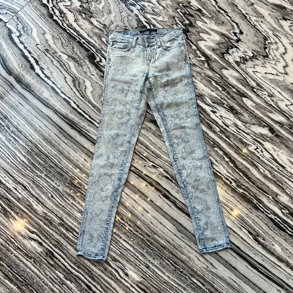Jbrand gorgeous paisley print size 23 jeans